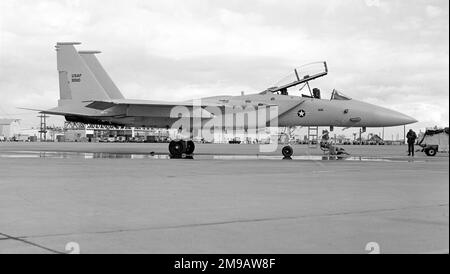 United States Air Force - McDonnell Douglas F-15B-7-MC Eagle 79-0059 (msn 0025-B005), auf dem Luftwaffenstützpunkt Luke, im Januar 1976. 1992 an die israelischen Streitkräfte - Air Force als "110" überstellt. Stockfoto