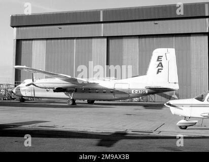 Handley Page HPR.7 Dart-Herald 209 G-ATDS (msn 189), von Express Air Services, am Flughafen East Midlands (Castle Donington), im November 1977. Stockfoto