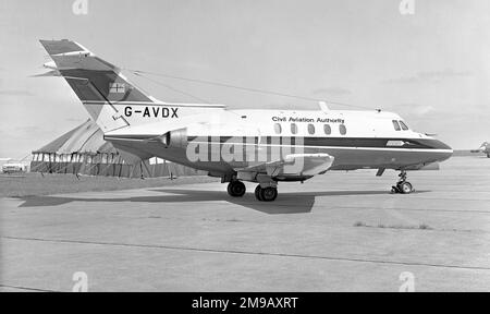 Hawker Siddeley HS.125-3B/RA G-AVDX (msn 25113), Flugeinheit der Zivilluftfahrtbehörde, RAF Greenham Common für die internationale Luftverkehrstotototototografie 1973. Stockfoto