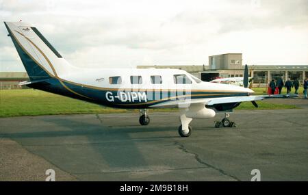 Piper PA-46-350P Malibu Mirage G-DIPM (msn 4636325). Stockfoto