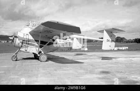 Bennett PL-11 Airtruck ZK-BPV (msn 001), Waitomo Aircraft Ltd., in Ardmore, Neuseeland, am 22. Juli 1961. (Abgeschrieben am 8. Oktober 1963 wegen Ausfall des Piloten). Stockfoto