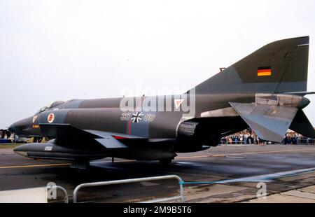 Luftwaffe - McDonnell Douglas RF-4E Phantom II 35+58 (msn 4137), Aufklarungsgeschwader 51 'immelmann', auf der RAF Greenham Common für die internationale Lufttadel am 23. Juli 1983. Stockfoto