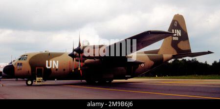 Luftforsvaret - Lockheed C-130H Hercules 955 (msn WA747), vom 335. Geschwader in UN-Aufschriften, auf der RAF Greenham Common für die internationale Lufttadtoo am 23. Juni 1979. (Luftforsvaret - Royal Norwegian Air Force). Stockfoto