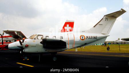 Aeronavale - Embraer EMB-121 Xingu 71 (msn 121071), vom 2S, auf der Boscombe Down - Battle of Britain 50. Anniversary Airshow am 9. Juni 1990. (Aeronavale - Aeronautique Navale - French Naval Aviation) Stockfoto