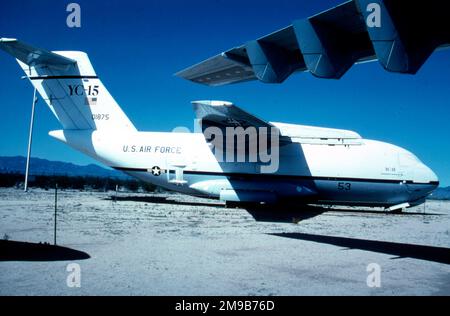 United States Air Force (USAF) - McDonnell Douglas YC-15A 72-1875 (msn CX001), im Pima Air and Space Museum, Tucson, AZ. Stockfoto