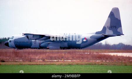 Koninklijke Luchtmacht - Lockheed C-130H-30 G-275 (msn 382-5275) bei RAF Mildenhall, Februar 1998. (Koninklijke Luchtmacht - Royal Netherlands Air Force). Stockfoto