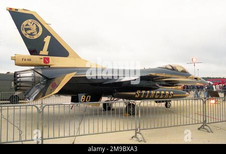 Force aerienne belge - General Dynamics F-16AM Fighting Falcon FA110 (msn 6H-110, ex 87-0054), auf der Florennes Air Show am 7-8. September 1997. (Force Aerienne Belge - Belgische Luchtmacht - Belgische Luftwaffe). Stockfoto