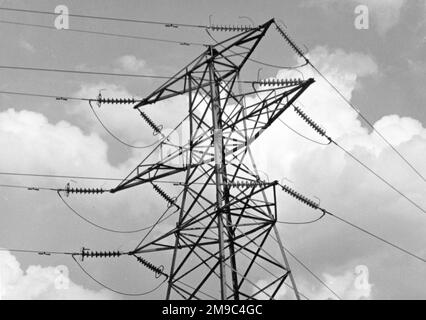 Hochspannungs-AC-Übertragungspylon. Stockfoto