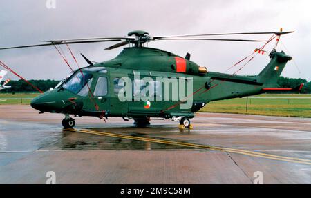 Aer Chor na hEireann - AgustaWestland AW139 274 (msn 31048), vom 301. Geschwader, auf der Royal International Air Tattoo - RAF Fairford, 18. Juli 2009. (Aer Chor na hEireann - Irish Air Corps) Stockfoto