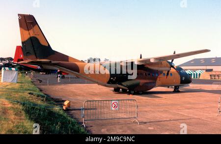 Fuerza Aerea Espanola - CASA CN-235-100m T.19B-06 - 35-24 (msn C037), von Ala 35, im Boscombe Down - Air Tournament International - 13. Juni 1992. (Fuerza Aerea Espanola - Spanische Luftwaffe). Stockfoto