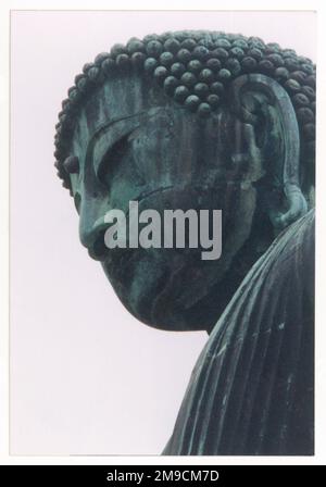 Der Kopf der Statue des großen Buddha, Kamakura. Bronzestatue im Jahre 1252 n. Chr. Es ist die zweitgrößte Buddha-Statue in Japan. Stockfoto