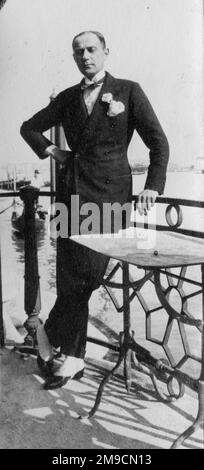 Ein eleganter Gentleman in Venedig Stockfoto