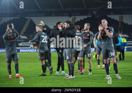 Swansea, Großbritannien. 17. Januar 2023. Bristol City feiert am Ende des Spiels im Emirates FA Cup Replay Spiel der dritten Runde Swansea City gegen Bristol City im Swansea.com Stadium, Swansea, Großbritannien, 17. Januar 2023 (Foto von Mike Jones/News Images) in Swansea, Großbritannien, am 1./17. Januar 2023. (Foto: Mike Jones/News Images/Sipa USA) Guthaben: SIPA USA/Alamy Live News Stockfoto