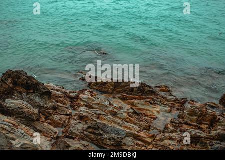Ein Landschaftsbild des Meeres auf der Insel Pulau Kapas in Malaysia Stockfoto