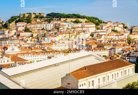 Malerischer Blick auf Lissabon, Portugal und St. George Castle Stockfoto