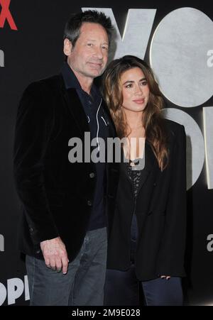 Los Angeles, Kalifornien. 17. Januar 2023. David Duchovny, Monique Pendleberry At Arrivals for YOU PEOPLE Premiere, Regency Village Theater, Los Angeles, CA 17. Januar 2023. Kredit: Elizabeth Goodenough/Everett Collection/Alamy Live News Stockfoto