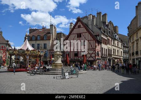 Fachwerkfassaden in der Altstadt von Dijon, Departement Cote Dor, Region Bourgogne-Franche-Comte, Burgund, Frankreich Stockfoto