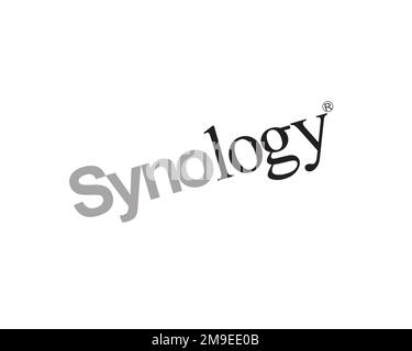 Synology Inc. Gedrehtes Logo, weißer Hintergrund Stockfoto