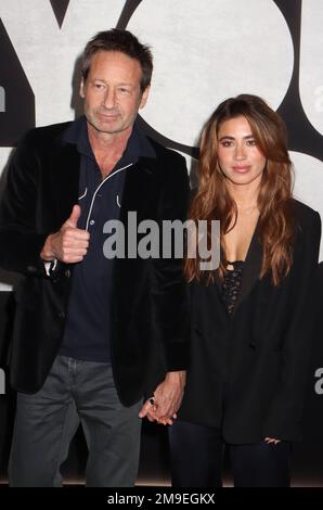 Los Angeles, USA. 17. Januar 2023. David Duchovny, Monique Pendleberry 01/17/2023 The Los Angeles Premiere of Netflix's „You People“ im Regency Village Theater in Los Angeles, CA Photo by Izumi Hasegawa/HollywoodNewsWire.net Credit: Hollywood News Wire Inc./Alamy Live News Stockfoto