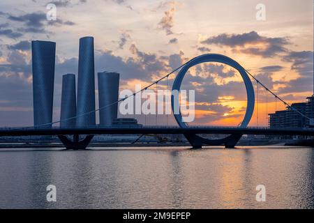 Lusail Plaza 4 Tower. Al Saad Tower Lusail Boulevard neu entwickelte Stadt Katar. Lusail-Brücke Stockfoto