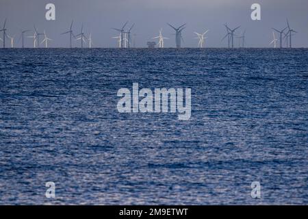 Llandudno, Wales. Gwynt y Môr (Walisisch: Seewind) ist ein Offshore-Windpark mit 576 Megawatt (MW) vor der Küste von Wales. Stockfoto