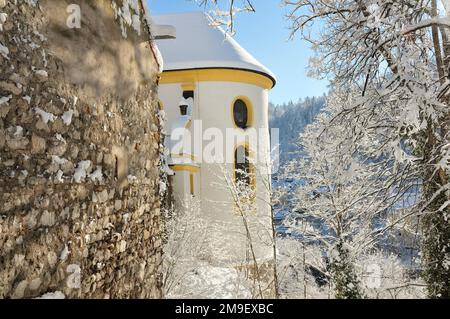 St. Mang Basilika im Winter im Allgaeu Stockfoto