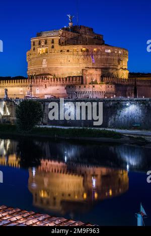 ROM, ITALIEN - 29. JUNI 2019: Castel Sant'Angelo (Engelsburg) oder Mausoleum des Hadrian in Rom, Italien. Stockfoto