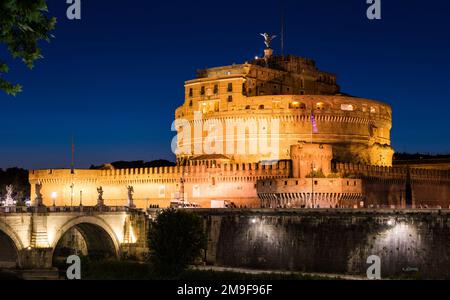 ROM, ITALIEN - 29. JUNI 2019: Castel Sant'Angelo (Engelsburg) oder Mausoleum des Hadrian in Rom, Italien. Stockfoto