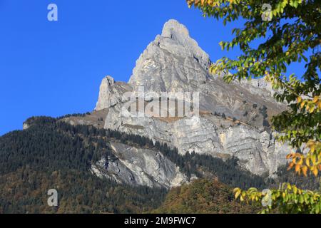 Aiguille de Varan. 2 544 m. Massif du Giffre. Faucigny. Haute-Savoie. Auvergne-Rhône-Alpes. Frankreich. Europa. Stockfoto