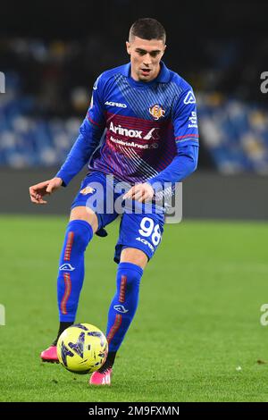 Neapel, Italien. 17. Januar 2023. Luca Zanimacchia von US Cremonese in Aktion während des Spiels Coppa Italia Freccia Rossa between SSC Napoli gegen USC Cremonese im Stadio Diego Armando Maradona am 17 2023in. Januar in Neapel, italien (Foto: Agostino Gemito/Pacific Press). Credit: Pacific Press Media Production Corp./Alamy Live News Stockfoto
