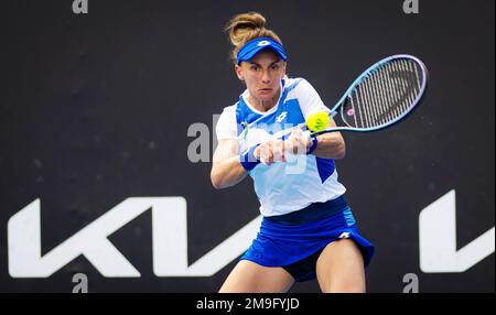 Lesia Tsurenko von der Ukraine im Kampf gegen Karolina Muchova der Tschechischen Republik während der ersten Runde des Tennisturniers der Australian Open 2023 am 16. Januar 2023 in Melbourne, Australien - Foto: Rob Prange/DPPI/LiveMedia Stockfoto