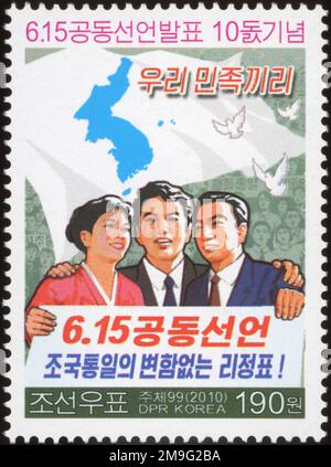 2010 Nordkoreanische Briefmarke zum 10. Jahrestag der Gemeinsamen Erklärung zur Wiedervereinigung Koreas vom 15. Juni. Stockfoto