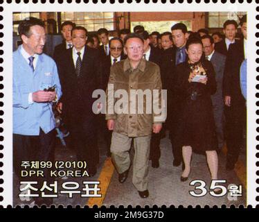 2010 Nordkorea-Stempel. Kim Jong Il Besucht China. Besuch der Lokomotivfabrik DLoco, Dalian Stockfoto