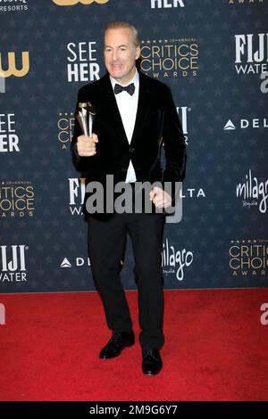 LOS ANGELES - 15. JANUAR: Bob Odenkirk im Pressesaal 2023 Critics Choice im Fairmont Century Plaza am 15. Januar 2023 in Century City, CA (Foto: Katrina Jordan/Sipa USA) Stockfoto