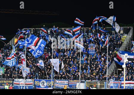 Empoli, Italien. 16. Januar 2023. Fans der UC Sampdoria während des Spiels Empoli FC vs UC Sampdoria, italienisches Fußballspiel Serie A in Empoli, Italien, Januar 16 2023 Kredit: Independent Photo Agency/Alamy Live News Stockfoto