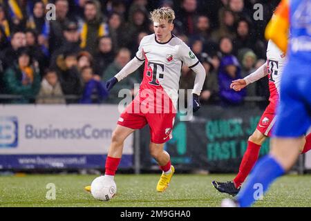 VEGHEL, NIEDERLANDE - 12. JANUAR: Taylor Booth vom FC Utrecht läuft am 12. Januar 2023 im Prins Willem Alexander Sportpark in Veghel, Niederlande, während des Spiels der niederländischen TOTO KNVB Cup Runde 2 zwischen dem Blauw Geel 38 und dem FC Utrecht (Foto von Joris Verwijst/Orange Pictures) mit dem Ball. Stockfoto