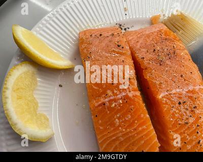 Nahaufnahme, Frisches Lachsfilet Stockfoto