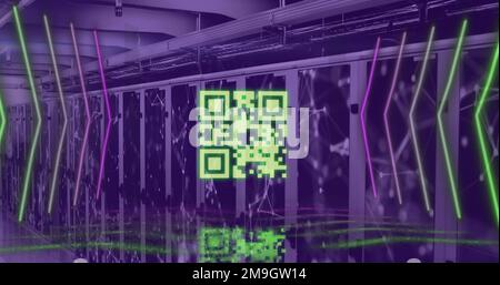 Abbildung: Gelber qr-Code und Neonleuchten über Netzwerke und Computerserverraum Stockfoto