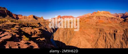 Colorado River von Plateau Point, Bright Angel Trail, Südrand, Grand Canyon-Nationalpark, Arizona, USA Stockfoto