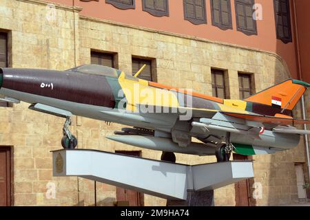 Kairo, Ägypten, Januar 7 2023: UdSSR MIG 21M Kampfflugzeuge, die im Oktober 1973 im Krieg vom Ägyptischen Nationalmilitäsmuseum in Kairo c eingesetzt wurden Stockfoto