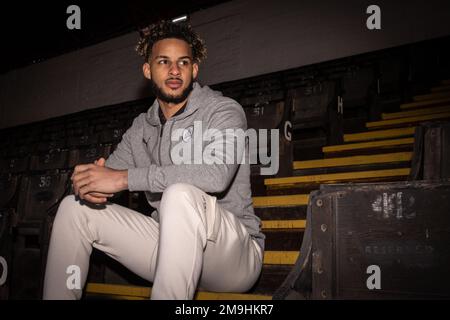 Barry Cotter unterzeichnet für Barnsley ein 3,5-Jahres-Angebot in Oakwell, Barnsley, Großbritannien. 18. Januar 2023. (Foto von Mark Cosgrove/News Images) in Barnsley, Großbritannien, am 1/18/2023. (Foto: Mark Cosgrove/News Images/Sipa USA) Guthaben: SIPA USA/Alamy Live News Stockfoto