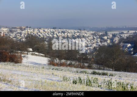 Blick in den Heckengaeu bei Weissach im Winter Stockfoto