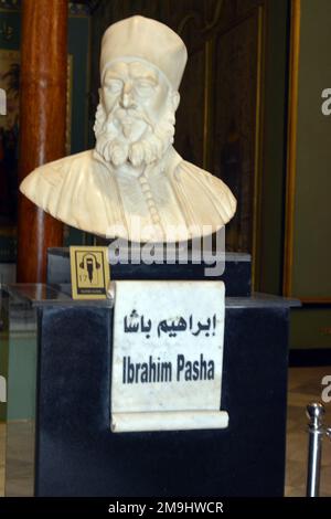 Kairo, Ägypten, Januar 7 2023: Ibrahim-Pascha-Statue, ein osmanischer albanischer General in der ägyptischen Armee und der älteste Sohn von Muhammad Ali aus Ägypten Stockfoto