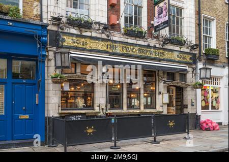 The Two Brewers, ein Greene King Pub in der Monmouth Street, Seven Dials, Covent Garden, London, England, UK Stockfoto