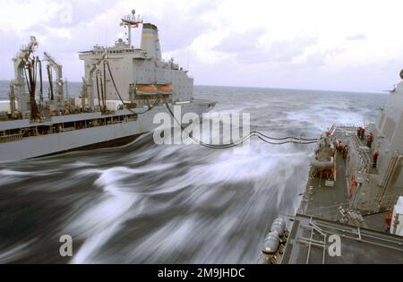 030114-N-3235P-505. Betreff Betrieb/Serie: DAUERHAFTE FREIHEITSBASIS: USS Donald Cook (DDG 75) Stockfoto