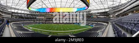 Sitzplätze und Spielfeld im Stadion, SoFi Stadium, Inglewood, Kalifornien, USA Stockfoto