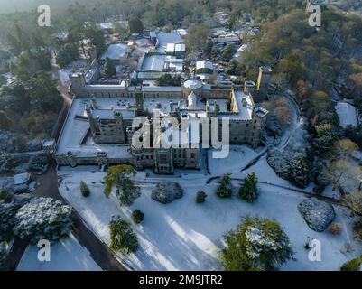 Schneebedeckte Alton Towers Luftdrohne Beautify Fotos Vom Freizeitpark Stockfoto