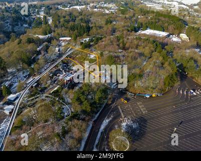 Schneebedeckte Alton Towers Luftdrohne Beautify Fotos Vom Freizeitpark Stockfoto