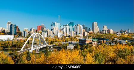 Die Skyline der Stadt im Herbst, Edmonton, Alberta, Kanada Stockfoto