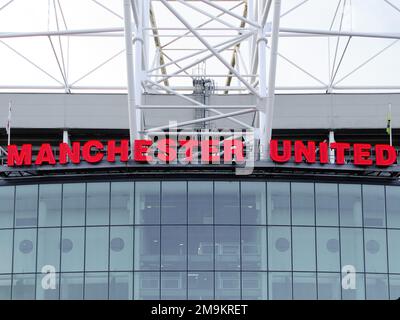 Manchester united Logo außerhalb des Old TraffordStadium, Manchester, Großbritannien Stockfoto